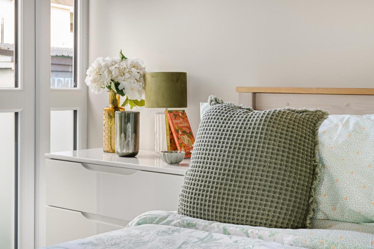Villa Brand New 1-Bed Flat With Free Parking à Nottingham Extérieur photo