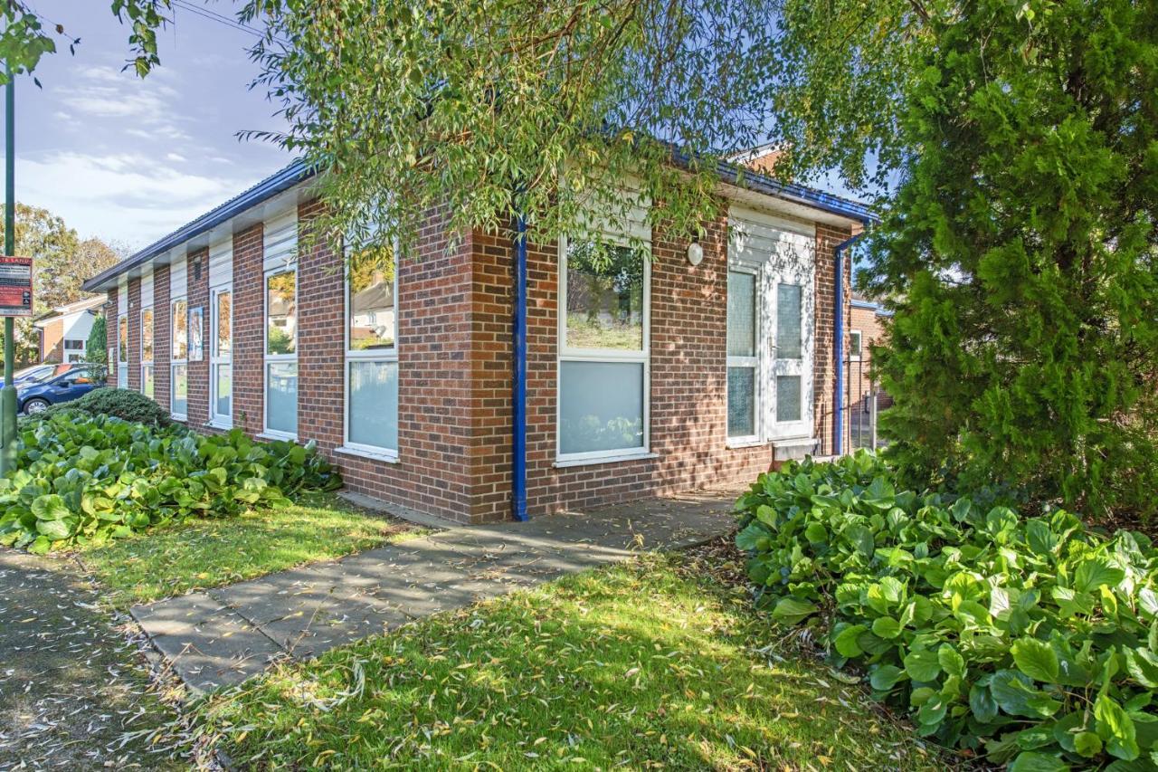 Villa Brand New 1-Bed Flat With Free Parking à Nottingham Extérieur photo